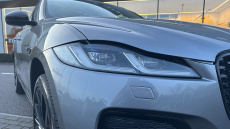 Jaguar F-Pace 2.0 D200 R-Dynamic HSE Black 5dr Auto AWD Diesel Estate